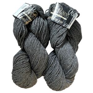 NWT Cascade 220 100% Peruvian Highland Wool Yarn